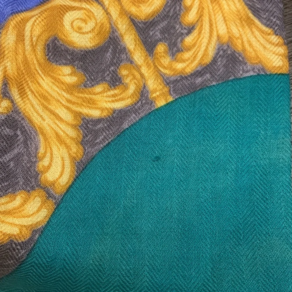 DIOR- Christian Dior large silk vibrant scarf 🧣